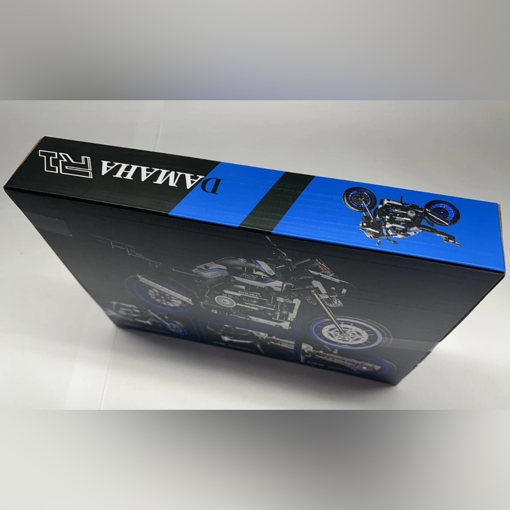 Thunder Cat 1:8 Yamaha DAMAHA R1 Motorcycle Building Kit 820PCS Model Block Set - Picture 4 of 4